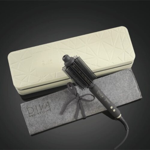 Diva Pro Styling garbanojimo šukos Precious Metals Gold Dust Full Volume, Curling and Styling Hot Brush (5)-min Diva Pro Styling garbanojimo šukos Precious Metals Gold Dust Full Volume, Curling and Styling Hot Brush